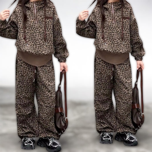 2pcs Jogging Suite (photo does no justice, very cute)